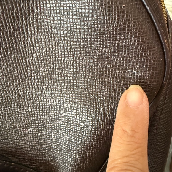 Authentic Louis Vuitton Vintage Taiga Kendall - Burgundy - Picture 16 of 16